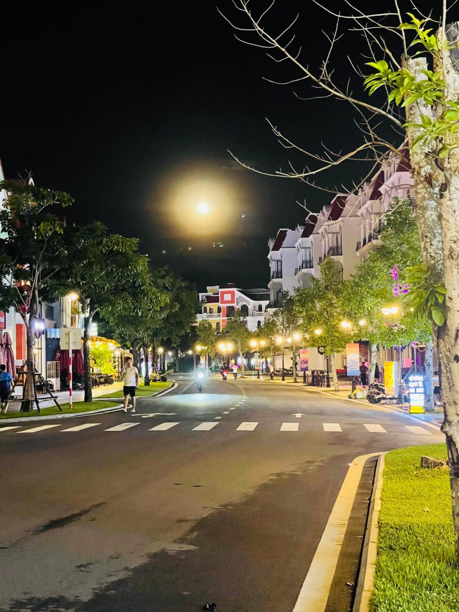 Thai Long Hotel Grand World 두옹 동 외부 사진
